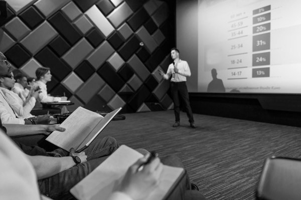 Quelle est l'efficacité de la formation en techniques de vente consultative pour les commerciaux B2B ?